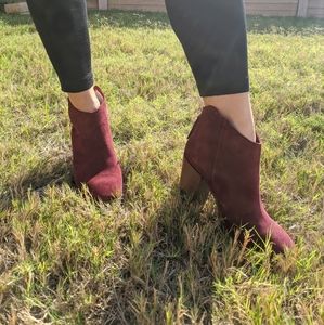 Clarks suede bordeaux booties